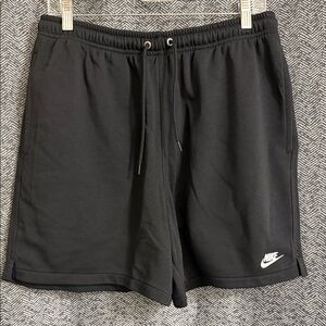 Nike Men’s Club Terry Flow Shorts